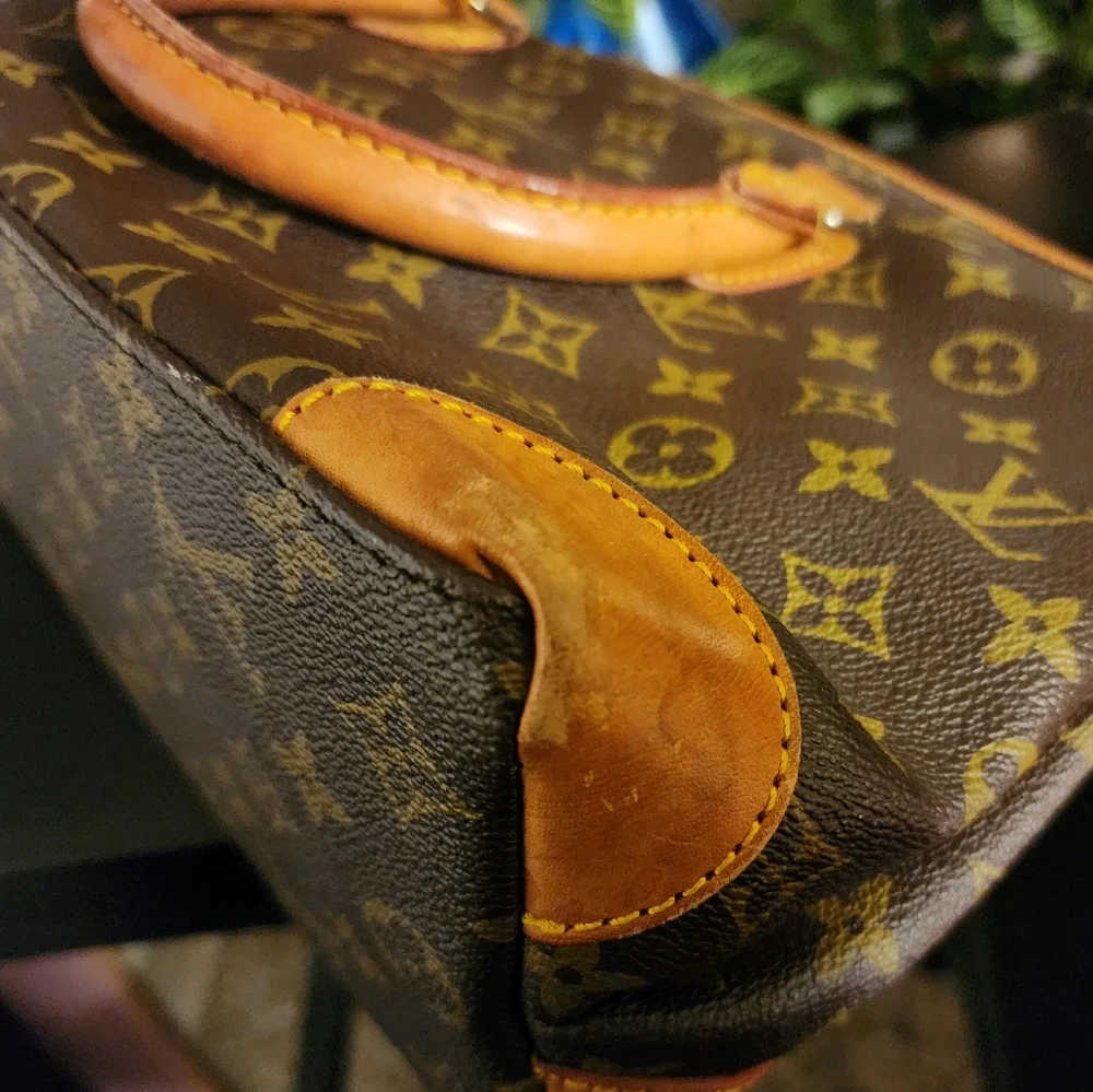 1960's Vintage Louis Vuitton Monogram Leather Handbag - Picture 5 of 16